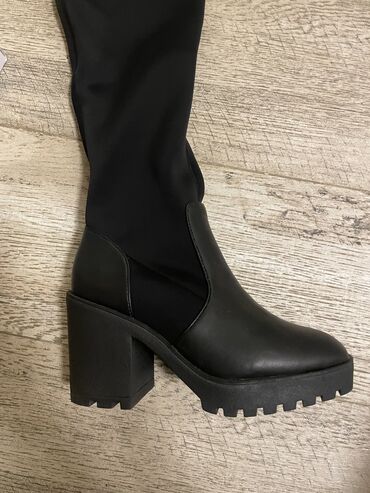 Çəkmələr: Uzunboğaz, Aldo, Ölçü: 36, rəng - Qara, Yeni — 2