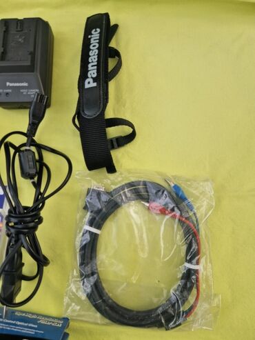 Videokameralar: Panasonic P2 DVCPRO HD peşəkar video kamera + Manfrotto 503HDV tripod — 18