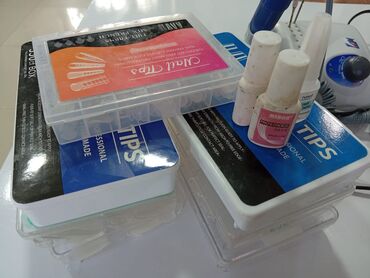 Manikür, pedikür aparatları: Manikür və pedikür üçün peşəkar avadanlıq seti Dəst tərkibi:Reyal — 20