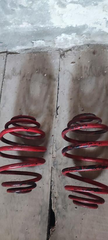 variator karopka nədir: Qırmızı rəngdə avtomobil asqısı üçün yay dəsti (2 ədəd). - Növ — 1