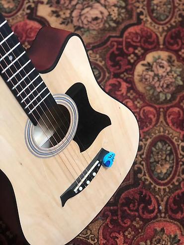 Гитары: Акустическая гитара формата дредноут с вырезом (cutaway) для удобного — 7