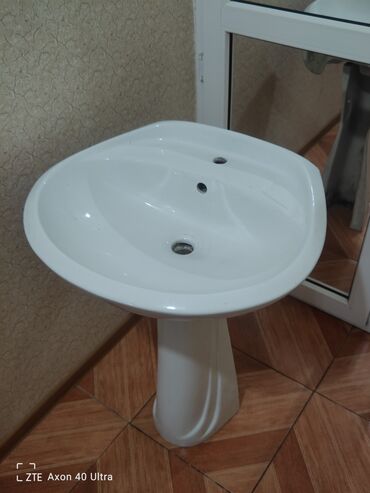 Çanaqlar, tülpanlar: Tulpan soldan saga eni 23.5 sm qarsisinda dayananda 19.6 sm Whatsapp — 1