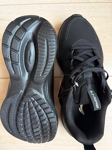 Детская обувь: Подростковые кроссовки Li-Ning и Warrior, размер 37 - Цвет: черный с — 13