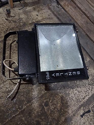 projektorlar: BENTLEY IP65 proyektor/floodlight - Korpus: metal, möhkəm çərçivə və — 2