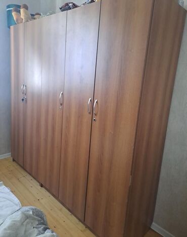 Dolablar: Dolab 130 azn. Ölçü eni 220, hund 200. Hecbir deffekti yoxdu. Unvan