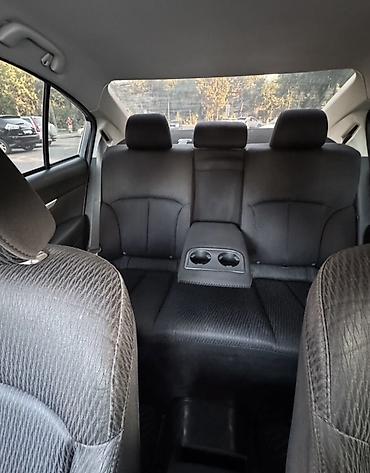 jac js6: Subaru Legacy: 2010 г., 2.5 л, Автомат, Бензин, Седан — 8