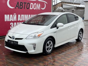 Toyota Prius: 2015 г., 1.8 л, Автомат, Гибрид, Седан