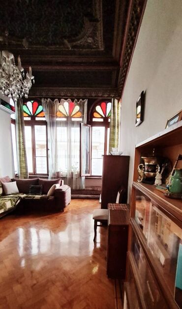 Köhnə tikili: Bakı, 3 otaqlı, Köhnə tikili, m. İçərişəhər, 80 kv. m — 3