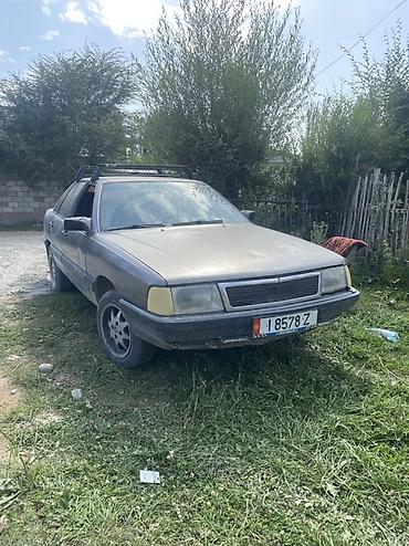 два авто: Audi 100: 1984 г., 2 л, Механика, Бензин, Седан — 1