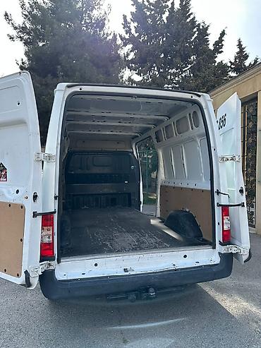 Ford: Ford Transit: 2.4 l | 2010 il 202700 km Van body type — 11