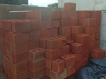 Kərpiclər 30 qəpikdən satılır 30 luq kerpicdir .Yenidir.400 eded lalafo.az -da Kərpiclər 30 qəpikdən satılır 30 luq kerpicdir .Yenidir.400 eded