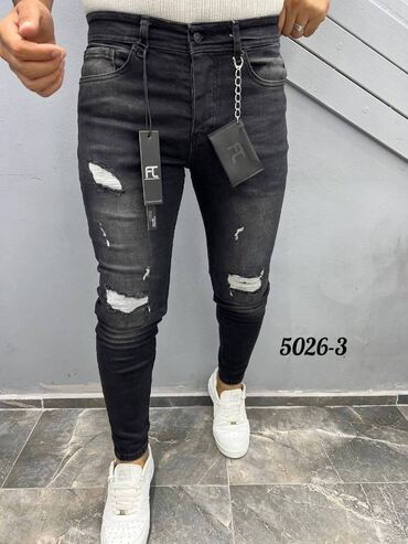 Farmerke: Farmerke 
Vel.34
Cena 2900 dinara 
ba — 10