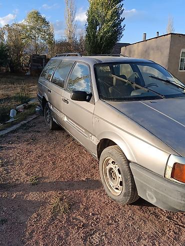 Volkswagen: Volkswagen Passat: 1990 г., 1.8 л, Кол менен иштөөчү, Газ, Универсал — 1