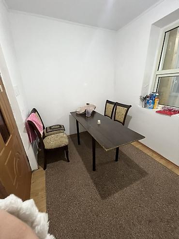 Долгосрочная аренда квартир: 3 комнаты, С мебелью частично — 8