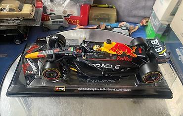Коллекционная модель Red Bull RB18 Oracle team F1 Champion 2022 Max — 5