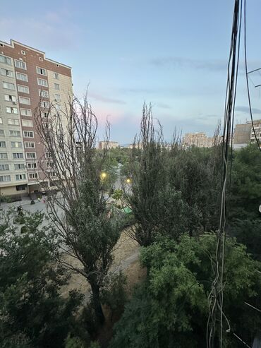 квартира с подселением для семейных: 2 комнаты, 54 м², 105 серия, 5 этаж, Старый ремонт