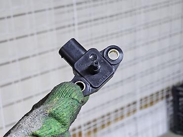 Датчики, сенсоры, предохранители: Датчик давления воздуха / датчик давления турбины / датчик абсолютного — 9