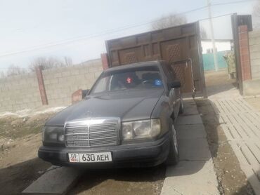 мерседес гигант 611: Mercedes-Benz 220: 1992 г., 2 л, Механика, Бензин, Универсал