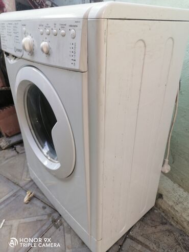 masin ucun maqnitofon: Стиральная машина Indesit, 5 кг, Б/у, Полуавтоматическая, Без сушки, Самовывоз