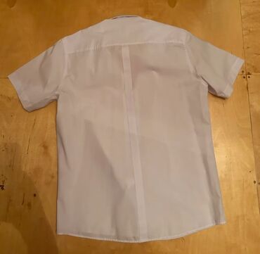 Koftalar, sviterlər: Kofta satılır.Səliqəlidir.Narıncı rəngdir.Çeşidlər var.Real alıcılar — 8