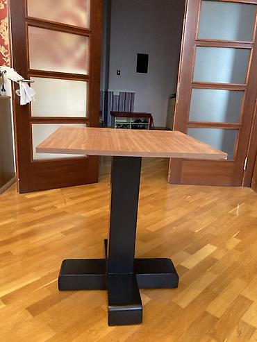 60 70 masa: Kvadrat masa - Ölçü: təqribən 70x70 sm kvadrat üstlük (taxta/laminat — 4