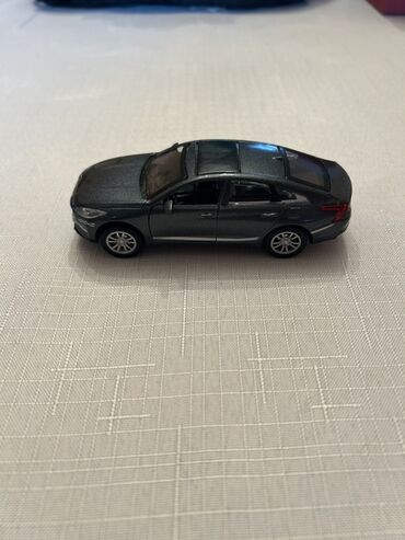 Oyuncaqlar: Metal die-cast miniatür avtomobil modeli - Korpus: metal gövdə — 3