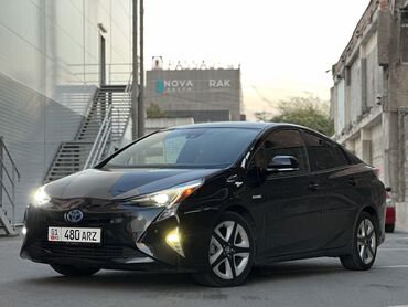 Toyota: Toyota Prius: 2017 г., 1.8 л, Автомат, Гибрид, Хэтчбэк