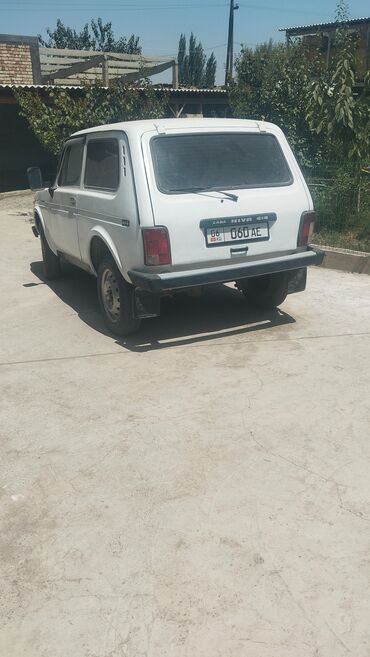воздушный домкрат для авто: ВАЗ (ЛАДА) 4x4 Нива: 1999 г., 1.6 л, Механика, Бензин, Универсал
