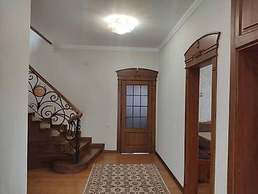 Долгосрочная аренда домов: 250 м², 7 комнат — 17