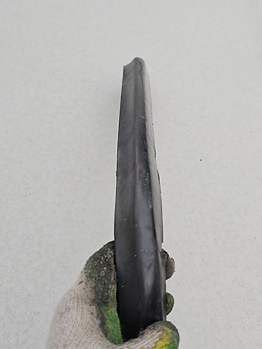 Другие детали кузова: W123. Задняя ЛЕВАЯ накладка / планка под фонарь Mercedes-Benz W123 — 3