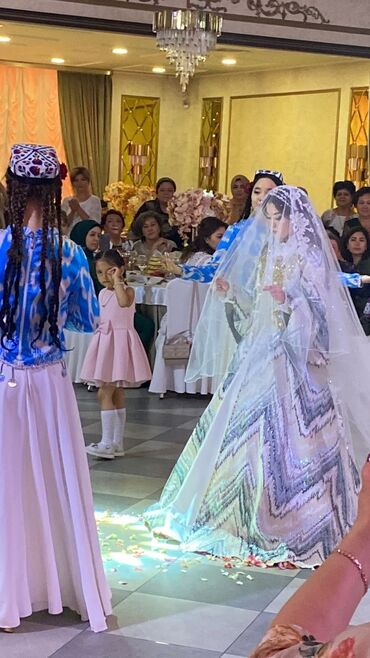 прокат детские платья в Кыргызстан | Платья: Прокат- продажа, очень красивого, переливающего национального платья
