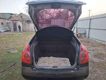 Nissan: Nissan Primera: 2003 г., 1.9 л, Механика, Дизель, Хэтчбэк — 9