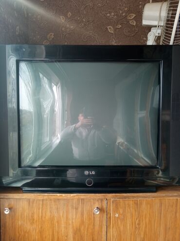 Телевизор LG горбатый в рабочем, хорошем состоянии, пульт имеется!