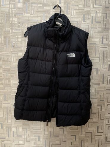 Другая мужская одежда: Желетка The North Face Состояние 9/10( немного вылазит пух ) Размер М