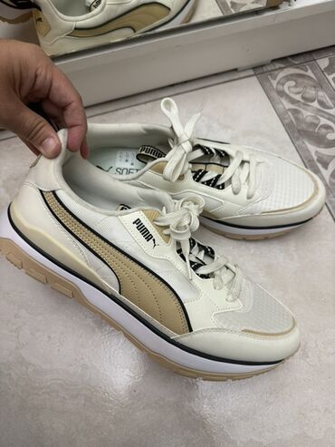 лоро пиано обувь женская летняя: Мужские кроссовки, 44, Puma, Новый, цвет - Бежевый, Самовывоз, Платная доставка