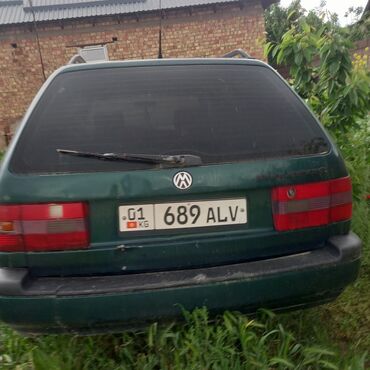 Volkswagen: Volkswagen Passat: 1996 г., 2 л, Механика, Бензин, Универсал