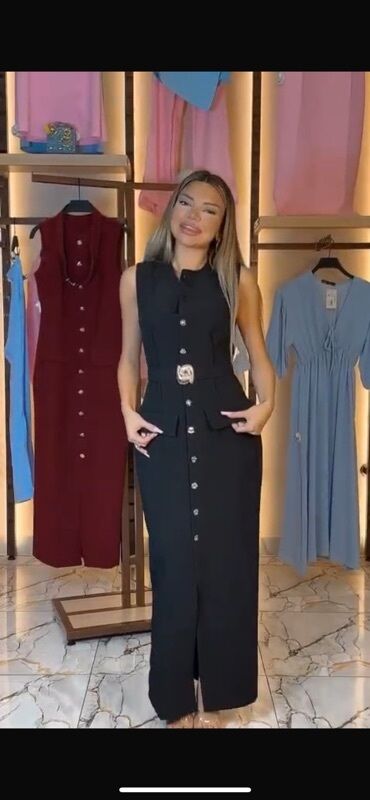 Шорты: Qolsuz, düyməli maxi don - Rəng: qara (fonunda bordo və açıq mavi