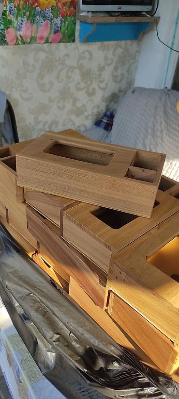 Другая посуда и кухонный инвентарь: Менажницы, доски для подачи подставки под приборы, штендер, резервы — 20