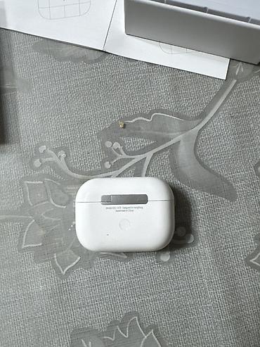 bluetooth qulağlığ: Tezedi hec istifade olunmuyub Simsiz qulaqcıq – ağ rəng, şarj qabı ilə — 9