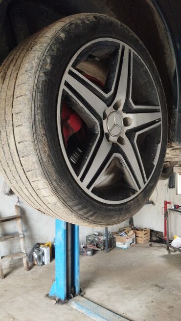 SIM-карты: Колесо AMG 225 / 45 / R 17, 5 Болтов
