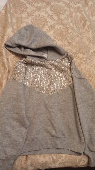 Топы и рубашки: Zara hoodie 10/11 yas teze kimi