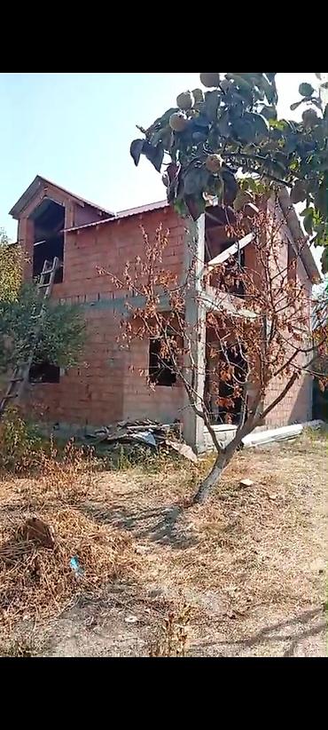 Satılır: 2 mərtəbəli yarımçıq tikili (kərpicdən) ertein arxası bazara