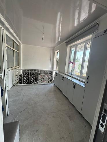 Продажа коттеджей и домов: Продаётся уютный благоустроенный дом в селе Арашан Район с чистым — 8