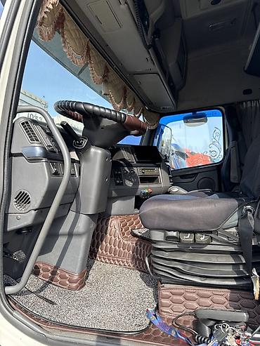 Тягачи: Тягач, Volvo, 2012 г., Тентованный — 5