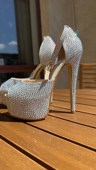 Tuflilər: Casadei üslubunda parıltılı ziyafət ayaqqabısı - Model: Hündür — 1