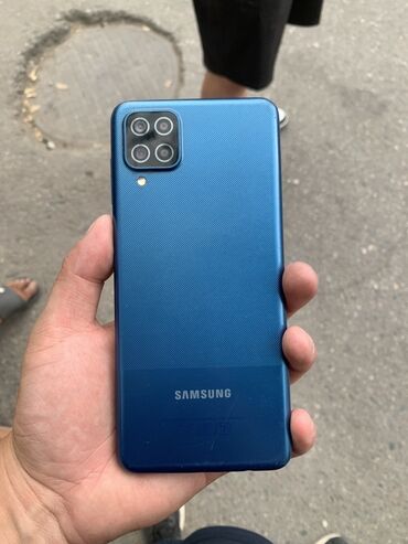 телефоны для связи: Samsung Galaxy A12, түсү - Көк