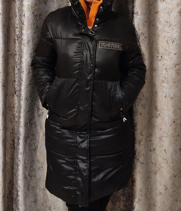 Paltolar: Məhsul 1: Qadınlar üçün qışlıq puffer palto - Rəng: qara, ön hissədə — 1