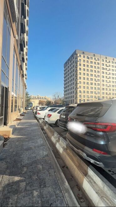 Офисы: Продаю Офис 250 м², С ремонтом, Без мебели, Многоэтажное здание, 2 этаж — 7