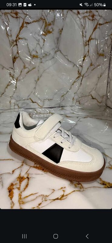 pertini igracke za decake: Size - 34
