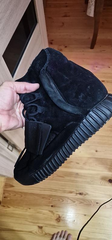 formula 1 biley: Adidas Yeezy Boost 750, qara rəng - Model: AQ2661 (etiketdə — 1